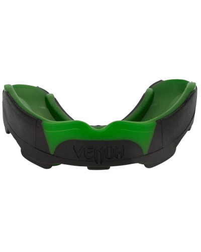 КАПА VENUM PREDATOR MOUTHGUARD BLACK GREEN