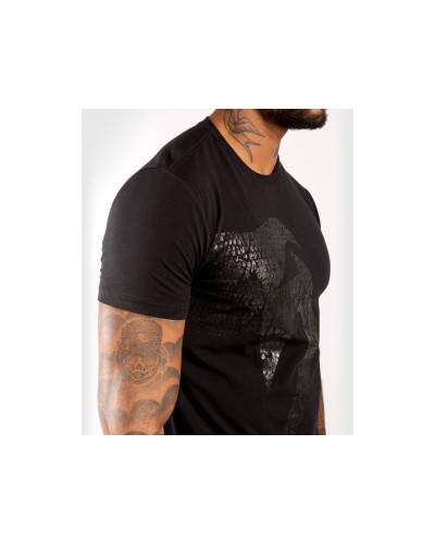 Футболка VENUM Giant T-shirt